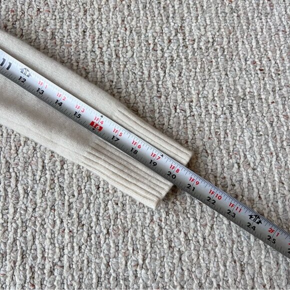 Theory Cashmere Sweater - Picture 8 of 8